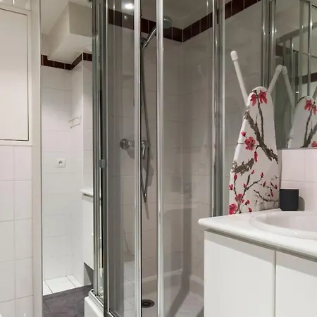 Champs Elysees Cozy Flat